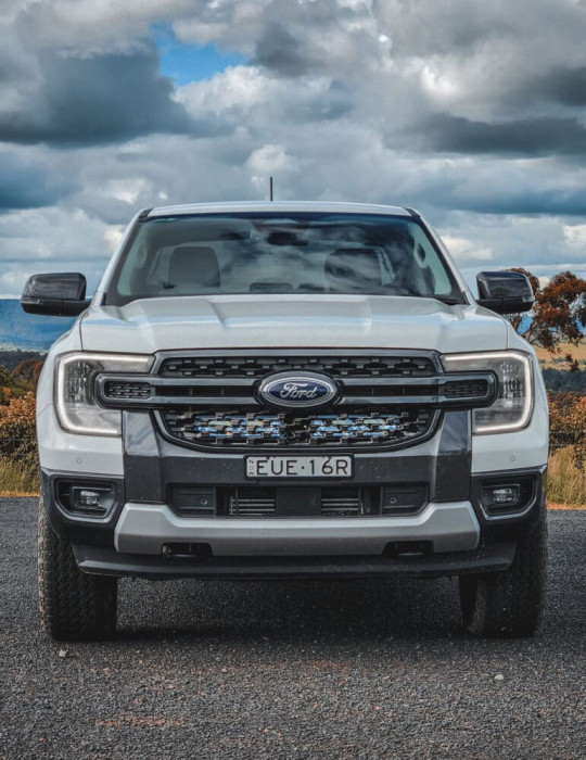 Next-Gen Ranger Behind Grille Light Bar Kit